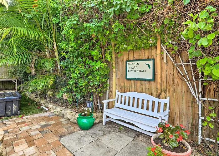 4 Mi To Dtwn: Home W/ Pool & Bbq In Bradenton