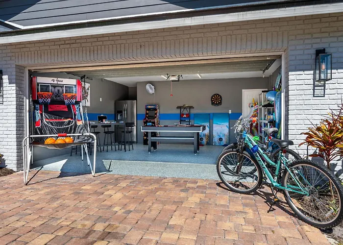 Twin Palms Oasis! Modern, With Heated Pool And Game Room!